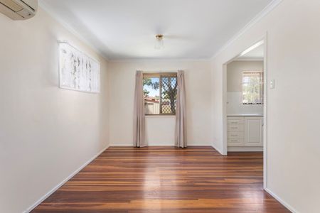 Quiet, Family-Friendly Home in Prime Raceview Location - Photo 2