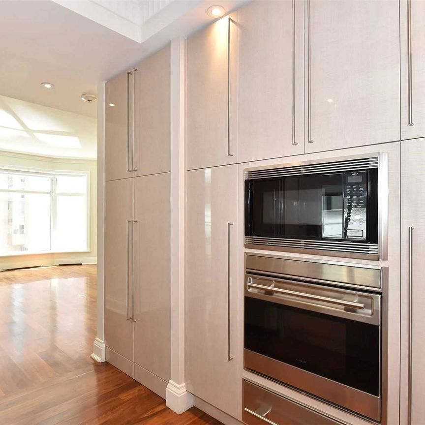 For Lease - 1 St. Thomas Street Unit# 6D, Toronto, Ontario - Photo 1