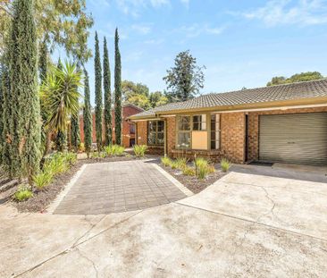 Comfortable Living in a Quiet Modbury Court - Photo 1