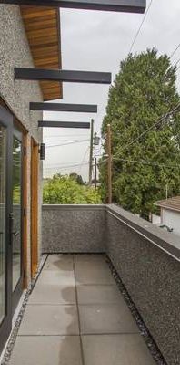 New Laneway House at Good Location - Photo 1