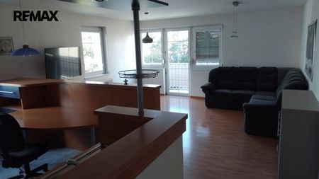 Pronájem bytu 3+kk 90 m², náměstí Svobody 1548, Znojmo - Фото 2