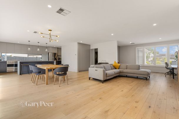 9 Azalea Ct, Cheltenham - Photo 1