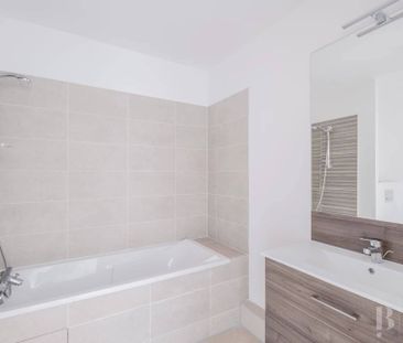 Rental Apartment Saint-Cyr-l'École - Photo 5