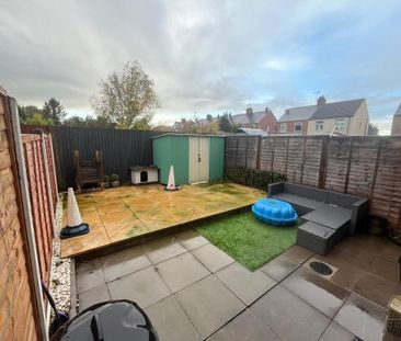 2 bedroom semi-detached house to rent - Photo 6