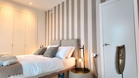 Apartamento planta baja en alquiler en Estepona - Foto 3