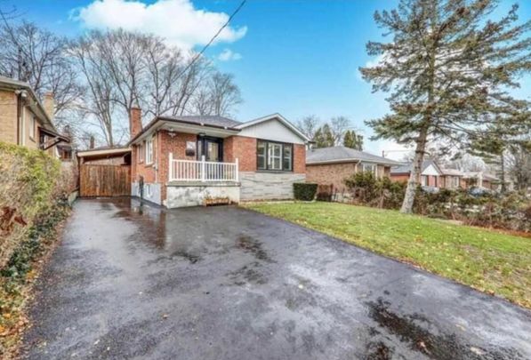 For Lease - 806 Scarborough Golf Clu Road, Toronto, Ontario - Photo 1