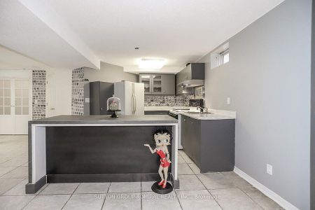 For Lease - 132 Larratt Lane, Richmond Hill, Ontario - Photo 3