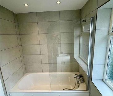 Richard Court, Truro Rd, London, London, N22 - Photo 3