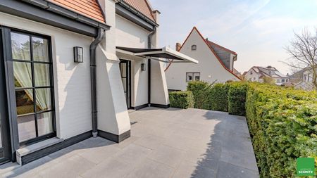 Villa “La Garenne” – charmante en zeer goed onderhouden villa met 5 volwaardige slaapkamers te huur te Duinbergen op enkele passen van het strand. - Foto 3