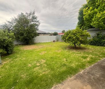 Family Home Close to O Bahn - Photo 4