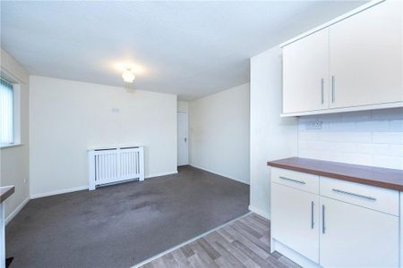 3 bedroom bungalow to rent - Photo 2