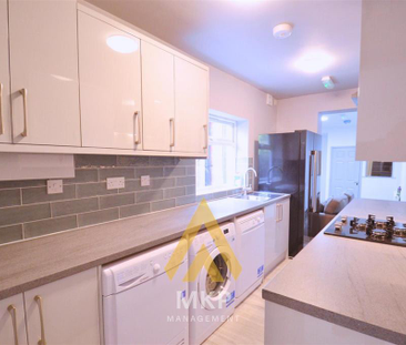 6 bedroom terraced house to rent - Photo 3