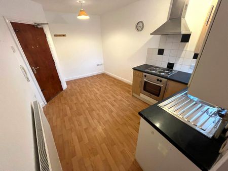 1 bedroom flat to rent - Photo 4