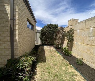 Modern 4-Bedroom Family Home – Convenient Location & Low Maintenanc... - Photo 2
