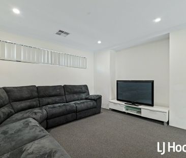 Modern Comfort in a Spacious Hilbert Home - Photo 4