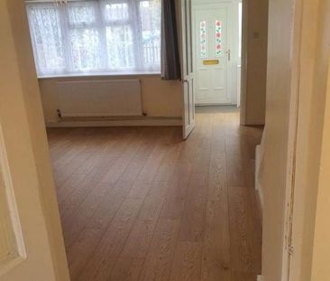 Brickly Road, Luton, Bedfordshire, LU4 - Photo 6