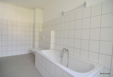 Schöne, helle 3 Zimmer Wohnung im 3. OG - Bad mit Fenster- Einbauküche - Foto 3