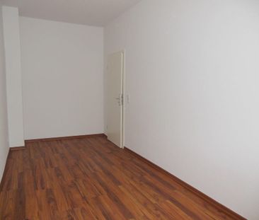 Ruhige 2-Raum Whg in Markkleeberg! Bad mit Fenster, Wanne - Photo 2