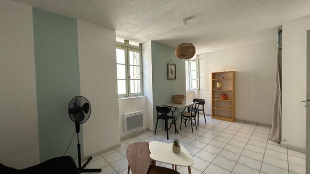 A LOUER // studio de 22.80 m² en intra-muros AVIGNON, - Photo 1