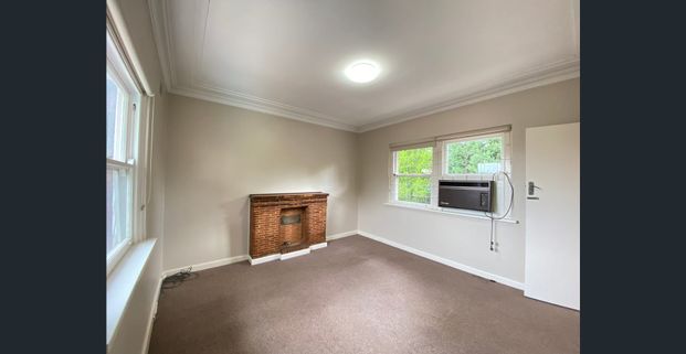 2 BEDROOM FLAT - Photo 1