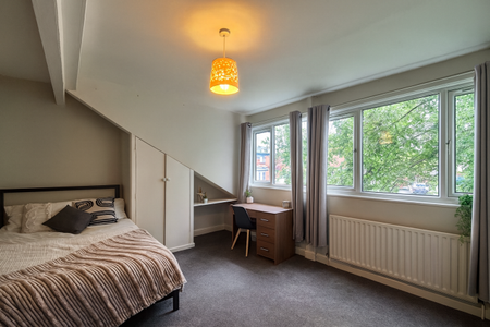 South Parade, - Photo 3