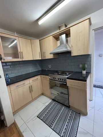 Room in a Shared House, Harold Road, E13 - Photo 5