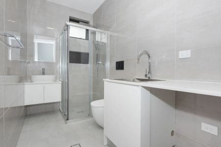 Brand New 2-Bedroom Granny Flat in Prime Toongabbie Location - Photo 4