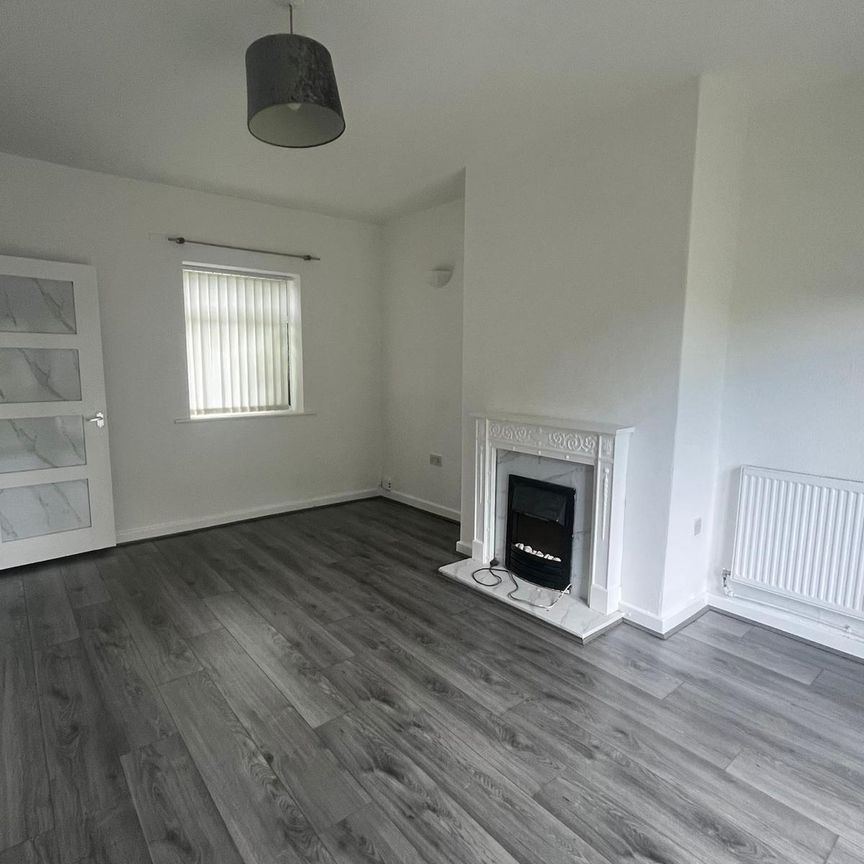 Stand Lane, Radcliffe - Photo 1