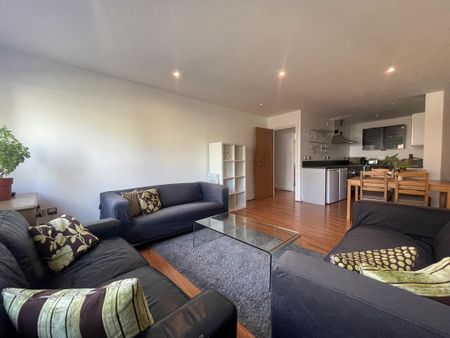 3 bedroom apartment to rent - Photo 2