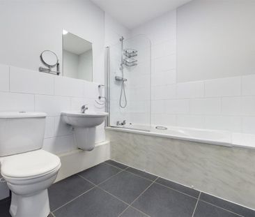 Edinburgh Road, Brighton - Photo 5