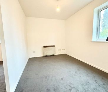 Taverner Close - Photo 3