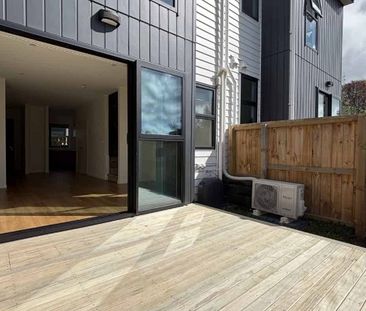 Modern Comfort & Style - Photo 1