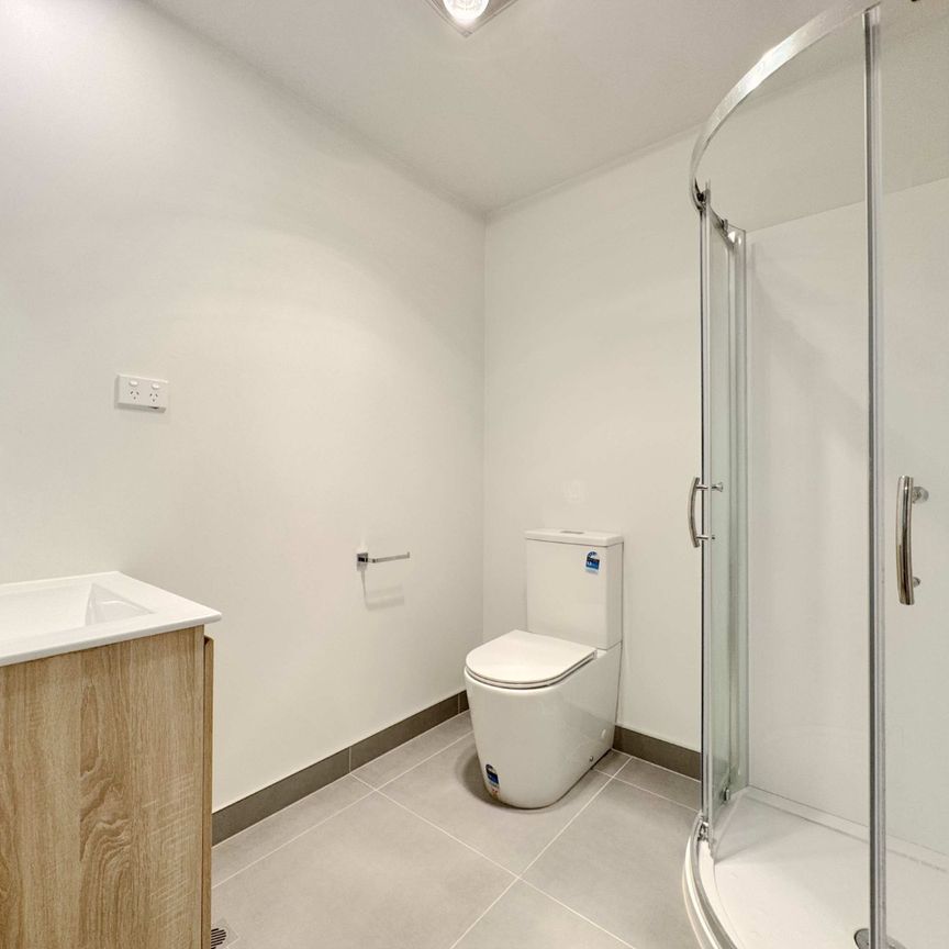 Executive Townhouse with Modern Design and Great Location - Photo 1