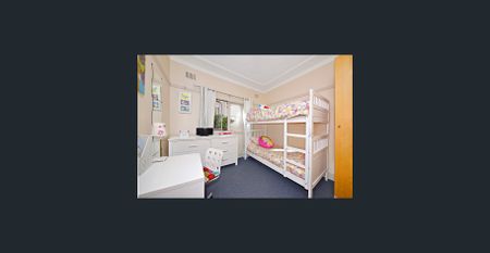 Stunning two bedroom quiet deco - Photo 5