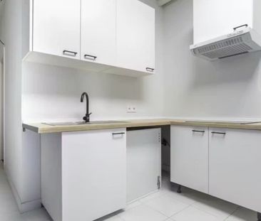 Calle de Santa Cruz de Marcenado, Madrid, Community of Madrid 28015 - Photo 4