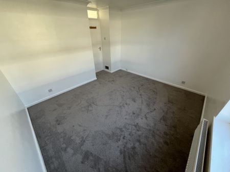 Canterbury Way, Thetford - Photo 2