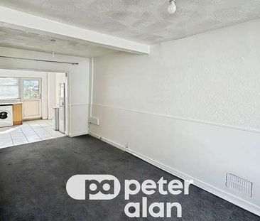 Morlais Street, Pentrebach, CF48 - Photo 6