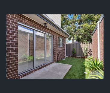 2/11 Cooper Ave, Altona North, Vic 3025 - Photo 6