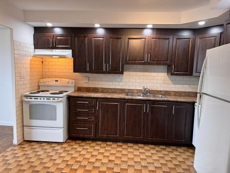 1201 5 Shady Golfway Avenue - Photo 3