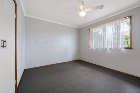Stylish & Convenient Living in East Albury - Photo 2