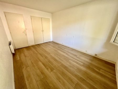 Location Appartement 3 pièce(s) - 73 m² - Photo 2