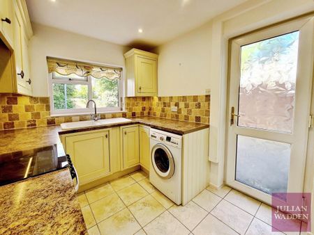 2 bedroom detached house to rent - Photo 2