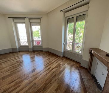 T2 rénové avec balcon - Photo 2