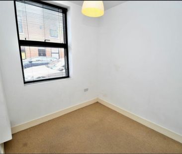 2 Bed Terraced House, Ash Street, M6 - Photo 4