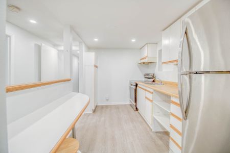 For Lease - 65 Davis Road Unit# Basement #2, Aurora, Ontario - Photo 2