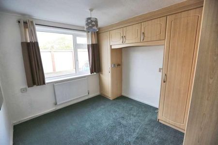 Woodsmoor Lane, Stockport, SK2 - Photo 2