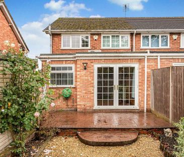 3 bedroom semi-detached house to rent - Photo 2