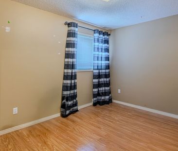 For Lease - 1974 Craig Road, Innisfil, Ontario - Photo 3