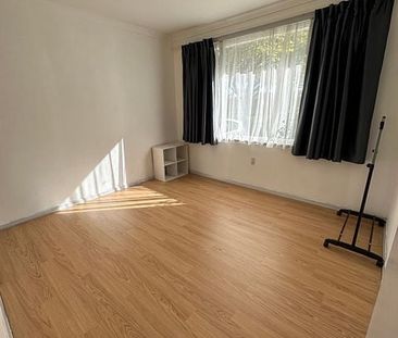 4 Bedroom, 2 Bathroom Home – Takaro - Photo 5