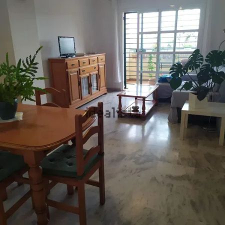 Alquiler de piso en Calle Montemar - Photo 3